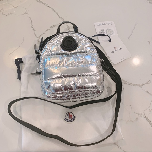 🌚 MONCLER Small Kilia Puffer Crossbody Bag Metallic Silver Foil - Picture 3 of 14